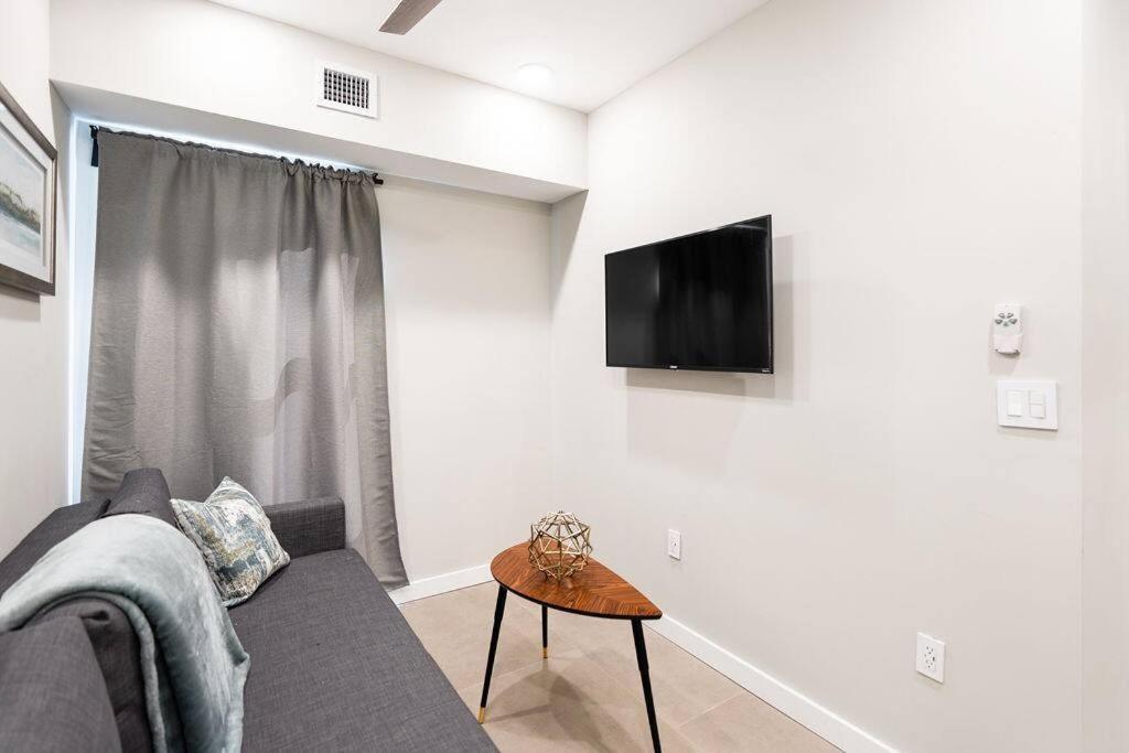 Elegant Miami Apartment East Little Havana / Free Parking Kültér fotó
